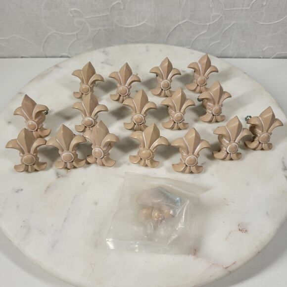 Knob Hill Fleur De Lis Cabinet Knobs Beige Decorative Drawer Pulls, Set of 16 - Picture 13 of 16